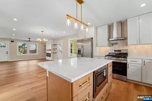 324 Thomas Ave, Lyndhurst Township, NJ 07071 - Photo 15