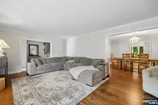 9 Coleridge Rd, Millburn, NJ 07078 - Photo 9