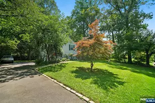 9 Coleridge Rd, Millburn, NJ 07078 - Photo 3