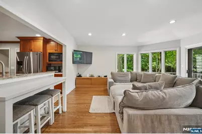 9 Coleridge Road, Millburn, NJ 07078 - Photo 23