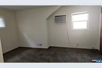380 Coolidge Avenue, Fort Lee, NJ 07024 - Photo 9