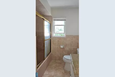 380 Coolidge Avenue, Fort Lee, NJ 07024 - Photo 11