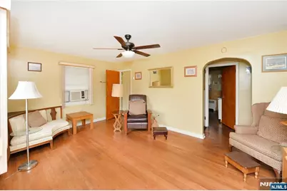 151 Hickory Avenue, Bergenfield, NJ 07621 - Photo 3
