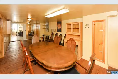 151 Hickory Avenue, Bergenfield, NJ 07621 - Photo 17