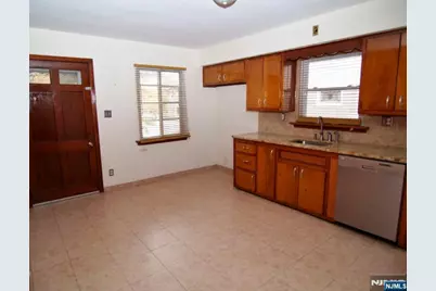 132 Queen Anne Road 1 #1, Bogota, NJ 07603 - Photo 5