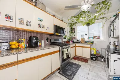 81 Chestnut Street 2nd Floor #2nd floor, Rutherford, NJ 07070 - Photo 5