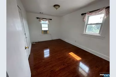 58 S Farview Avenue, Paramus, NJ 07652 - Photo 7
