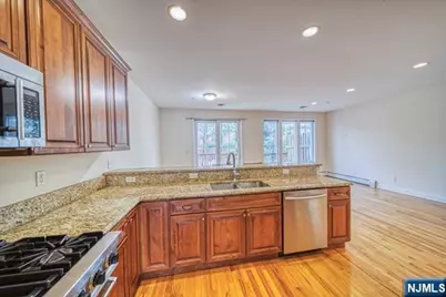 27 Harrington Court, Harrington Park, NJ 07640 - Photo 7