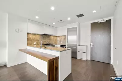 320 Adolphus Avenue 1102 #1102, Cliffside Park, NJ 07010 - Photo 3