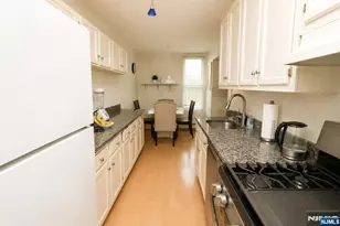 833 Main Street E, Belleville, NJ 07109 - Photo 5