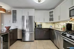 2000 Linwood Ave 22C/D, Fort Lee, NJ 07024 - Photo 3