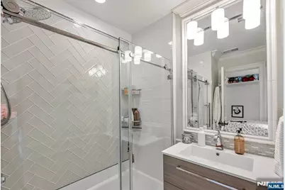 52 Bliss Avenue, Tenafly, NJ 07670 - Photo 23