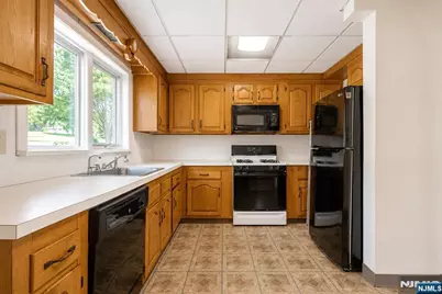 239 8th Avenue, Paterson, NJ 07514 - Photo 7