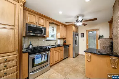 147 Claremont Avenue, Verona, NJ 07044 - Photo 11