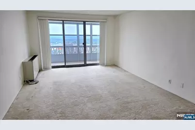 2100 Linwood Avenue 23D #23D, Fort Lee, NJ 07024 - Photo 9