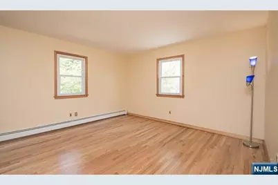 403 Longview, Northvale, NJ 07647 - Photo 9