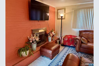 114 Sandra Drive, Totowa, NJ 07512 - Photo 15
