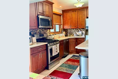 114 Sandra Drive, Totowa, NJ 07512 - Photo 11