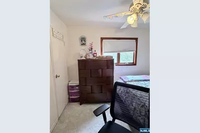 114 Sandra Drive, Totowa, NJ 07512 - Photo 25