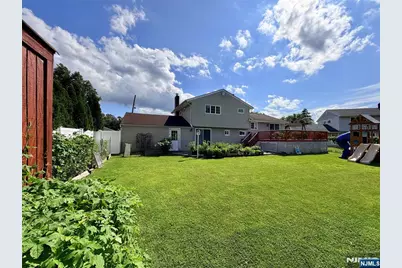 114 Sandra Drive, Totowa, NJ 07512 - Photo 37