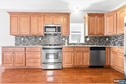 204 Hayward Place 1 #1, Wallington, NJ 07057 - Photo 5