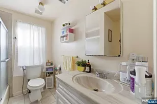 270 Westervelt Pl, Lodi, NJ 07644 - Photo 13