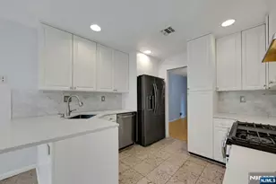 91 Lakeview Dr, Old Tappan, NJ 07675 - Photo 15