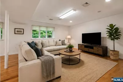 91 Lakeview Drive, Old Tappan, NJ 07675 - Photo 5