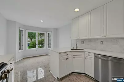 91 Lakeview Drive, Old Tappan, NJ 07675 - Photo 13