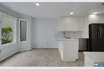 91 Lakeview Drive, Old Tappan, NJ 07675 - Photo 11