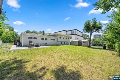1095 Palisade Avenue, Fort Lee, NJ 07024 - Photo 33