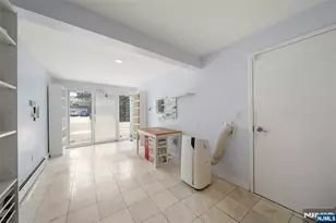1095 Palisade Ave, Fort Lee, NJ 07024 - Photo 21