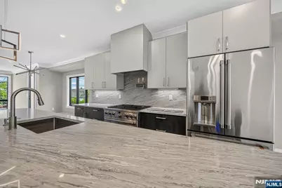 156 Morningside Lane A #A, Palisades Park, NJ 07650 - Photo 15