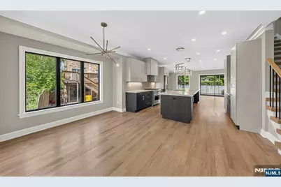 156 Morningside Lane A #A, Palisades Park, NJ 07650 - Photo 9