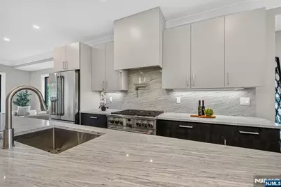 156 Morningside Lane B #B, Palisades Park, NJ 07650 - Photo 11