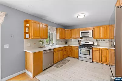 40 N Garwood Court, Garfield, NJ 07026 - Photo 11