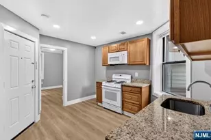 220 3rd Street 15, Passaic, NJ 07055 - Photo 5