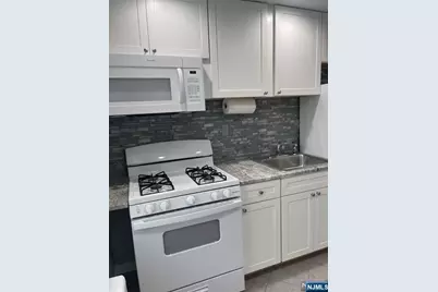 74 Hastings Avenue B #B, Rutherford, NJ 07070 - Photo 11