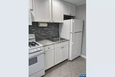 74 Hastings Avenue B #B, Rutherford, NJ 07070 - Photo 9