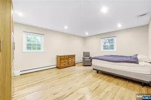 99 Lambert Pl, Paramus, NJ 07652 - Photo 17