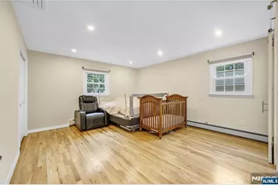99 Lambert Place, Paramus, NJ 07652 - Photo 15