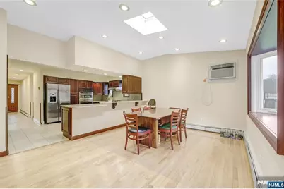 99 Lambert Place, Paramus, NJ 07652 - Photo 9