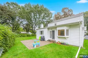 99 Lambert Pl, Paramus, NJ 07652 - Photo 23