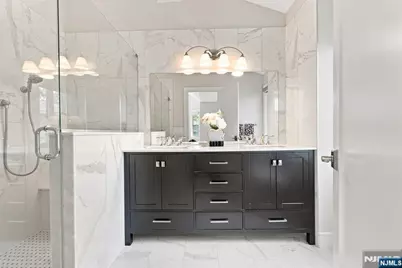227 Lafayette Avenue B #B, Cliffside Park, NJ 07010 - Photo 27
