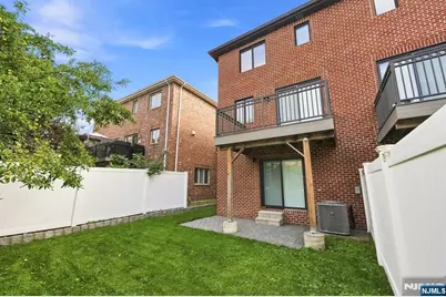 227 Lafayette Avenue B #B, Cliffside Park, NJ 07010 - Photo 33