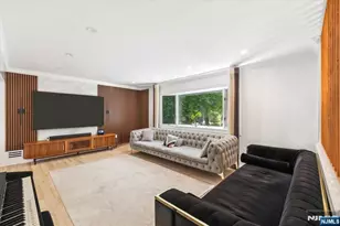 149 Sherwood Dr, Ramsey, NJ 07446 - Photo 3