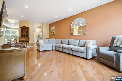 1005 Whitney Lane, Allendale, NJ 07401 - Photo 7