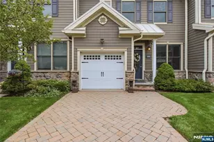 1005 Whitney Ln, Allendale, NJ 07401 - Photo 1