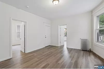 19 Nassau Place, East Orange, NJ 07018 - Photo 5
