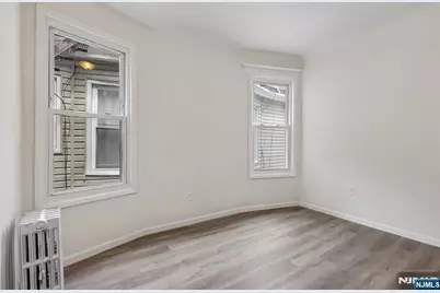 19 Nassau Place, East Orange, NJ 07018 - Photo 11